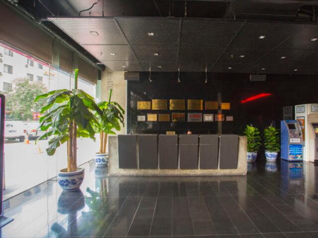 左岸工社（中关村图书大厦）立面