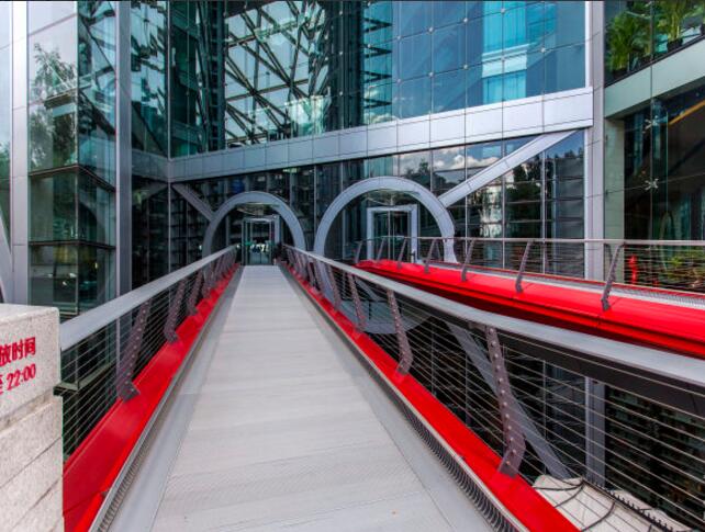 侨福芳草地大厦桥