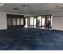 新华保险大厦写字楼中等装修283㎡