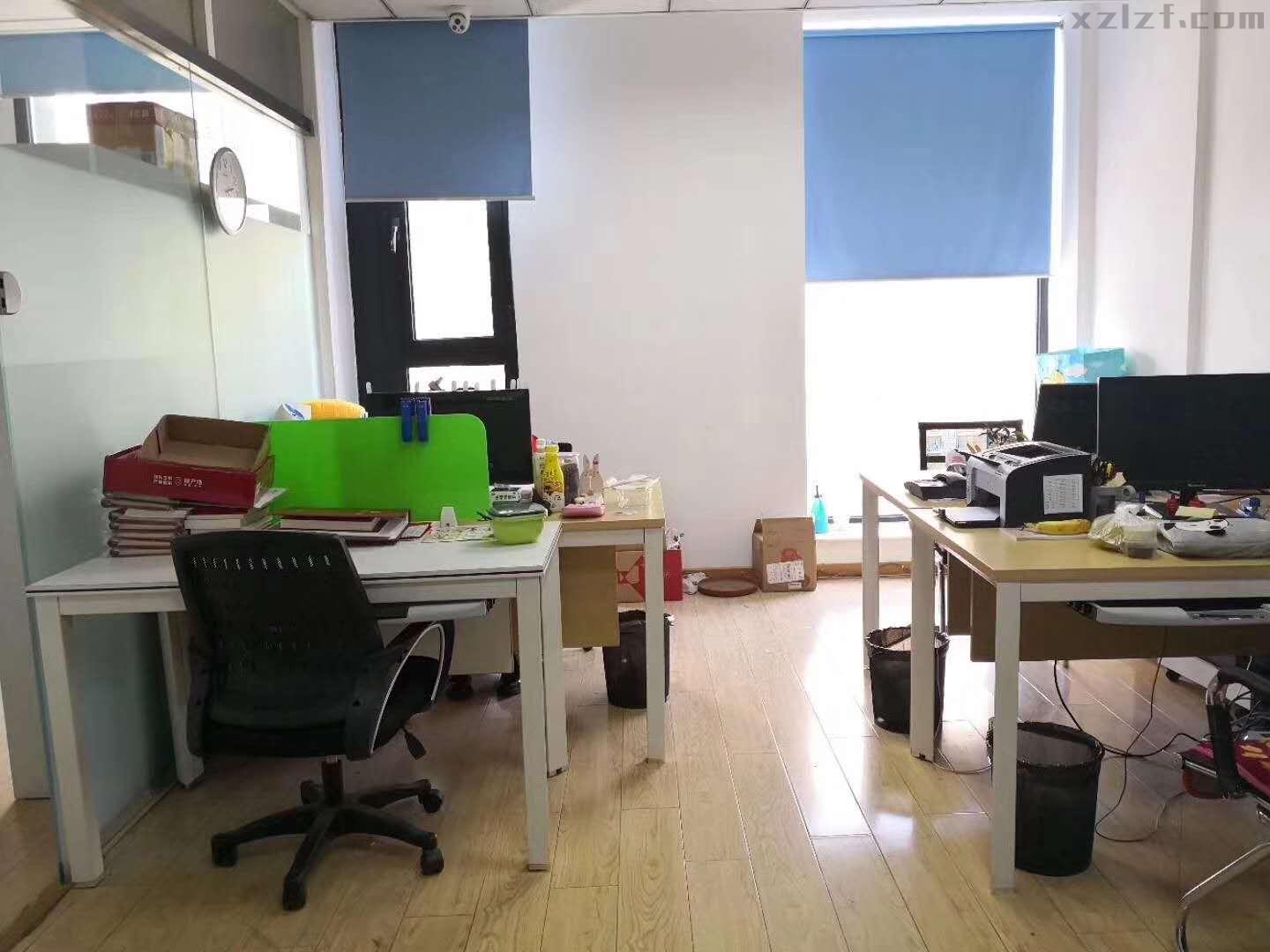 16053