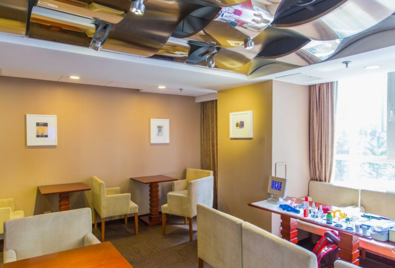 鳌商务中心（恋日国际中心）立面