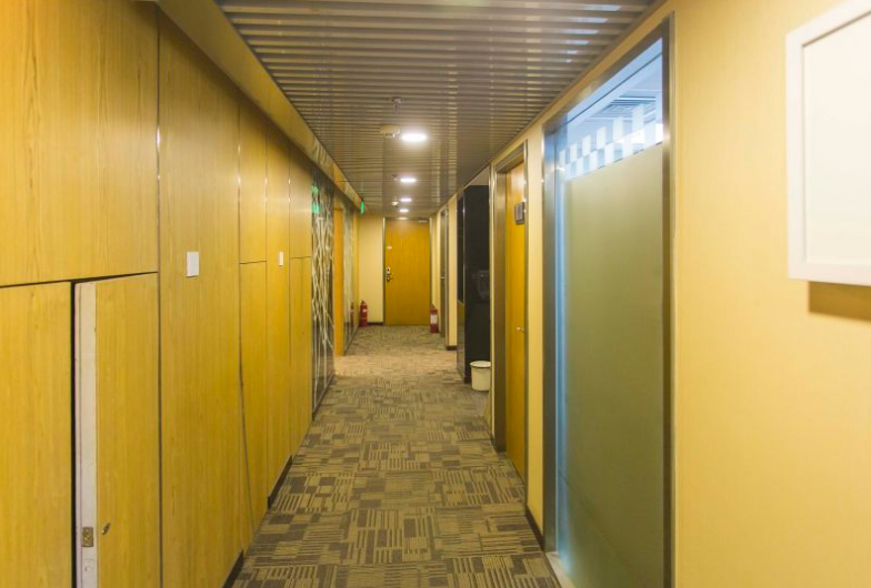 鳌商务中心（恋日国际中心）立面