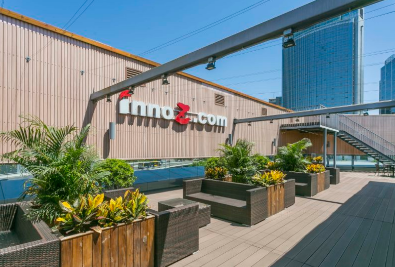 中关村领创空间（北京友谊宾馆颐园写字楼）立面