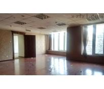 嘉铭中心写字楼中等装修150㎡