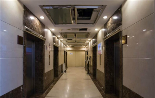 国兴大厦电梯