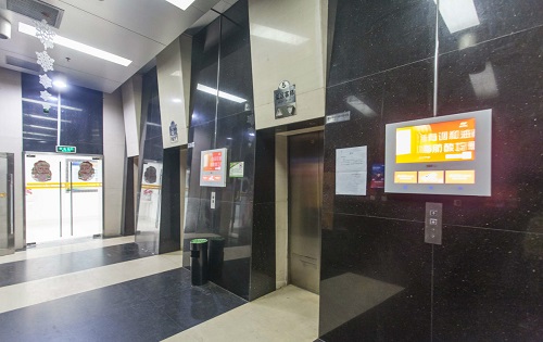 洛克时代中心电梯