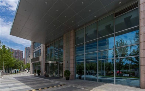 方恒时代中心大门