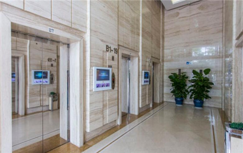 方恒时代中心电梯