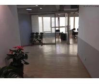 艾维克大厦写字楼中等装修210㎡