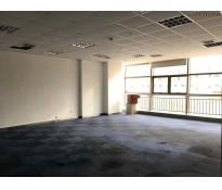 嘉铭中心写字楼中等装修461㎡