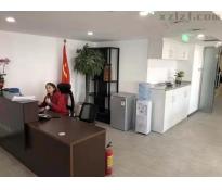 嘉铭中心写字楼中等装修346㎡