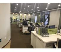盈科中心写字楼中等装修790㎡