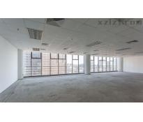 嘉铭中心写字楼中等装修456㎡