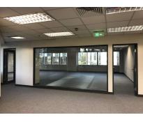 骏豪中央公园广场写字楼中等装修500㎡