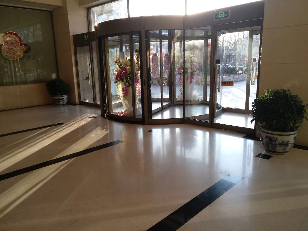 北京写字楼网 -4号线 魏公村【寰太大厦】400平9元出租